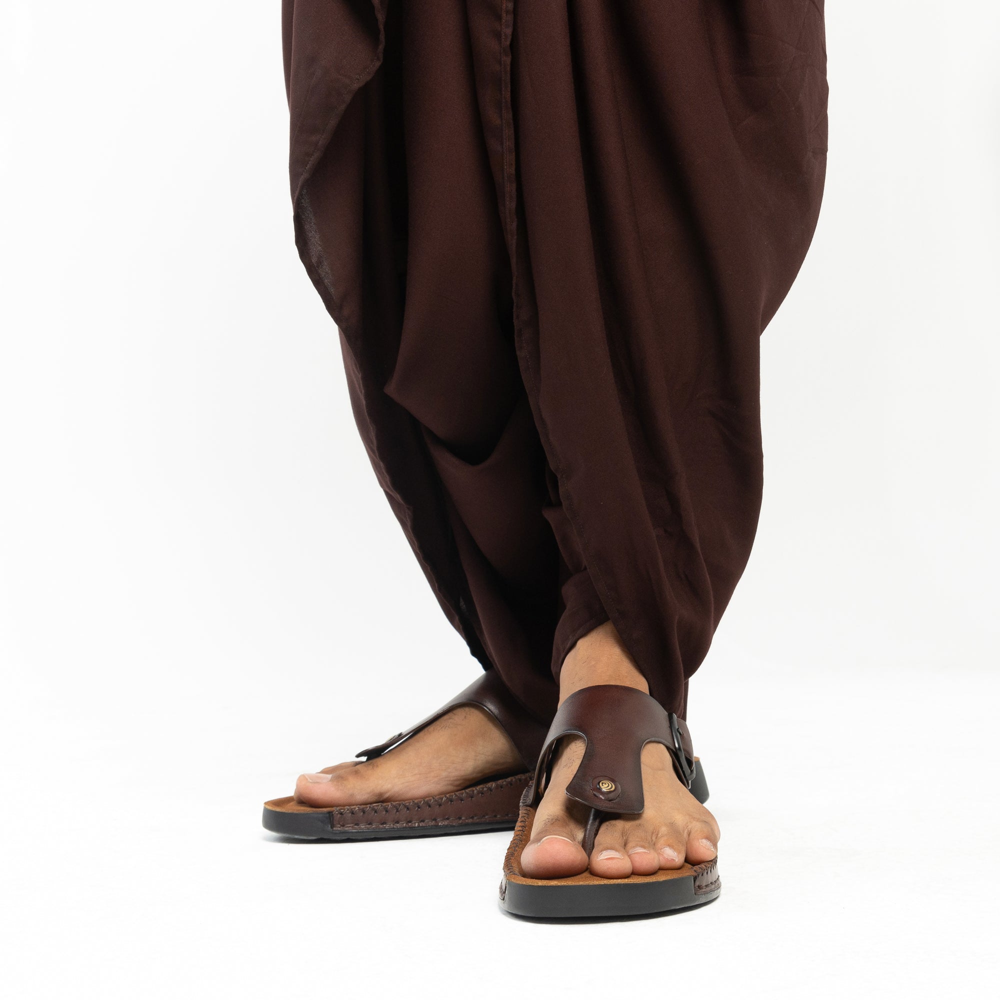 Riviera: Mid-brown Polished Thong