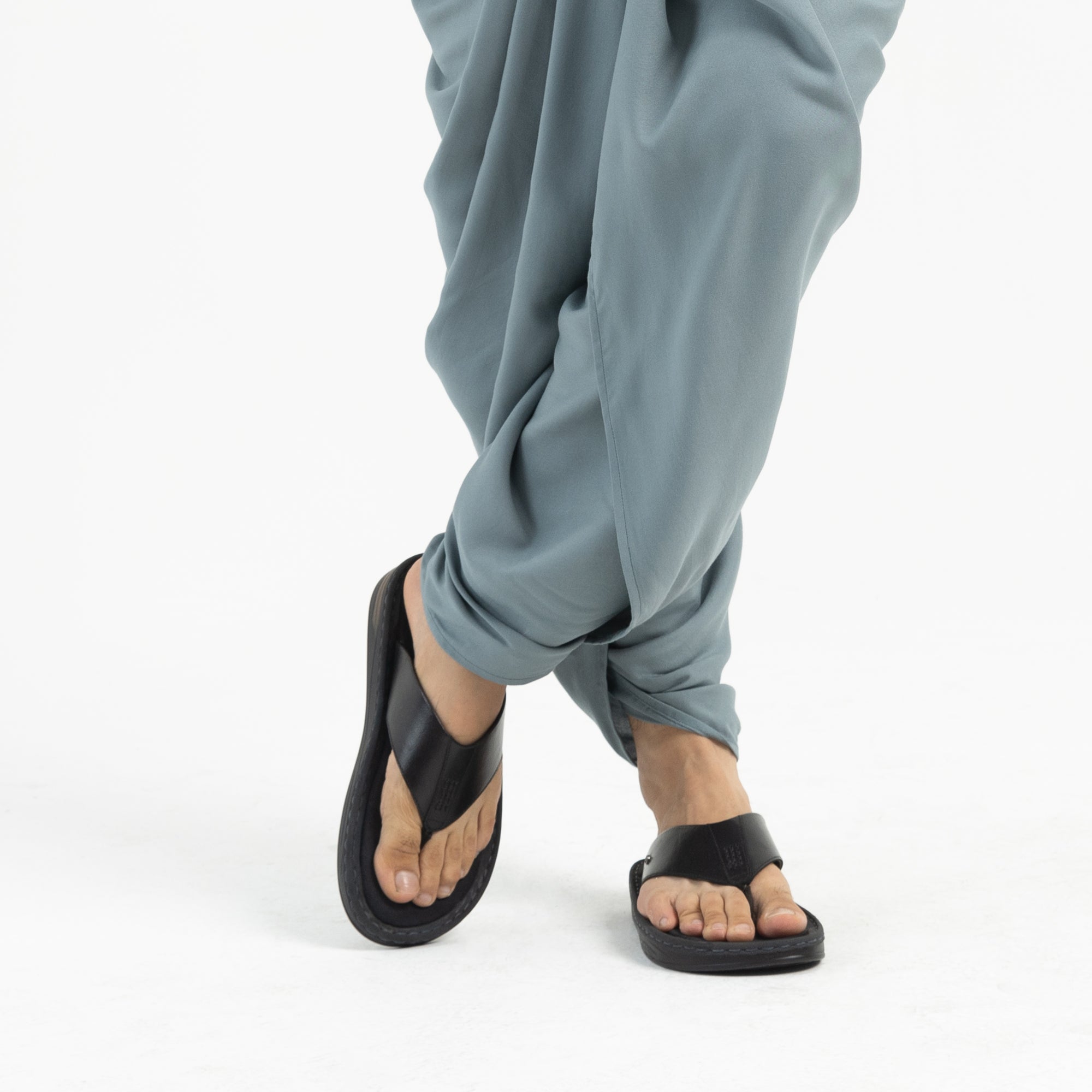 Hudson: Casual Black Slipper