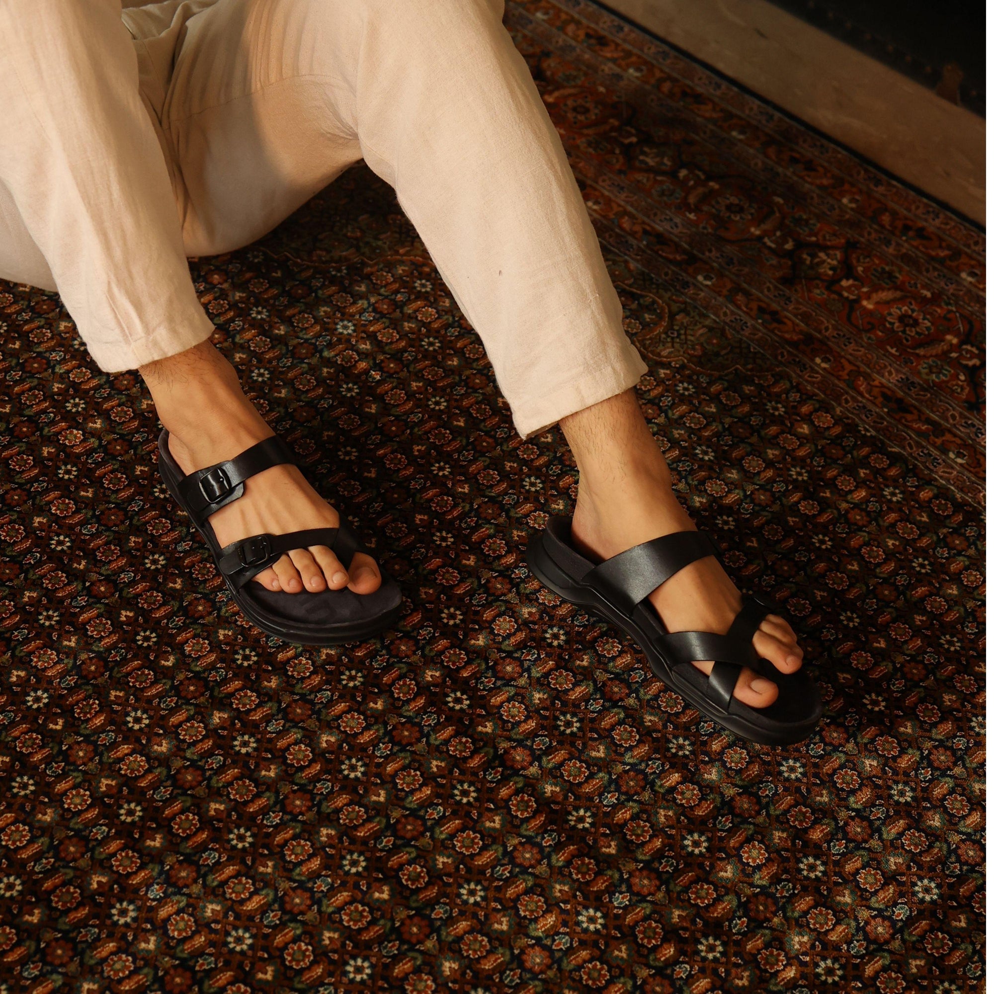 Embrace : Black Adjustable Sandal