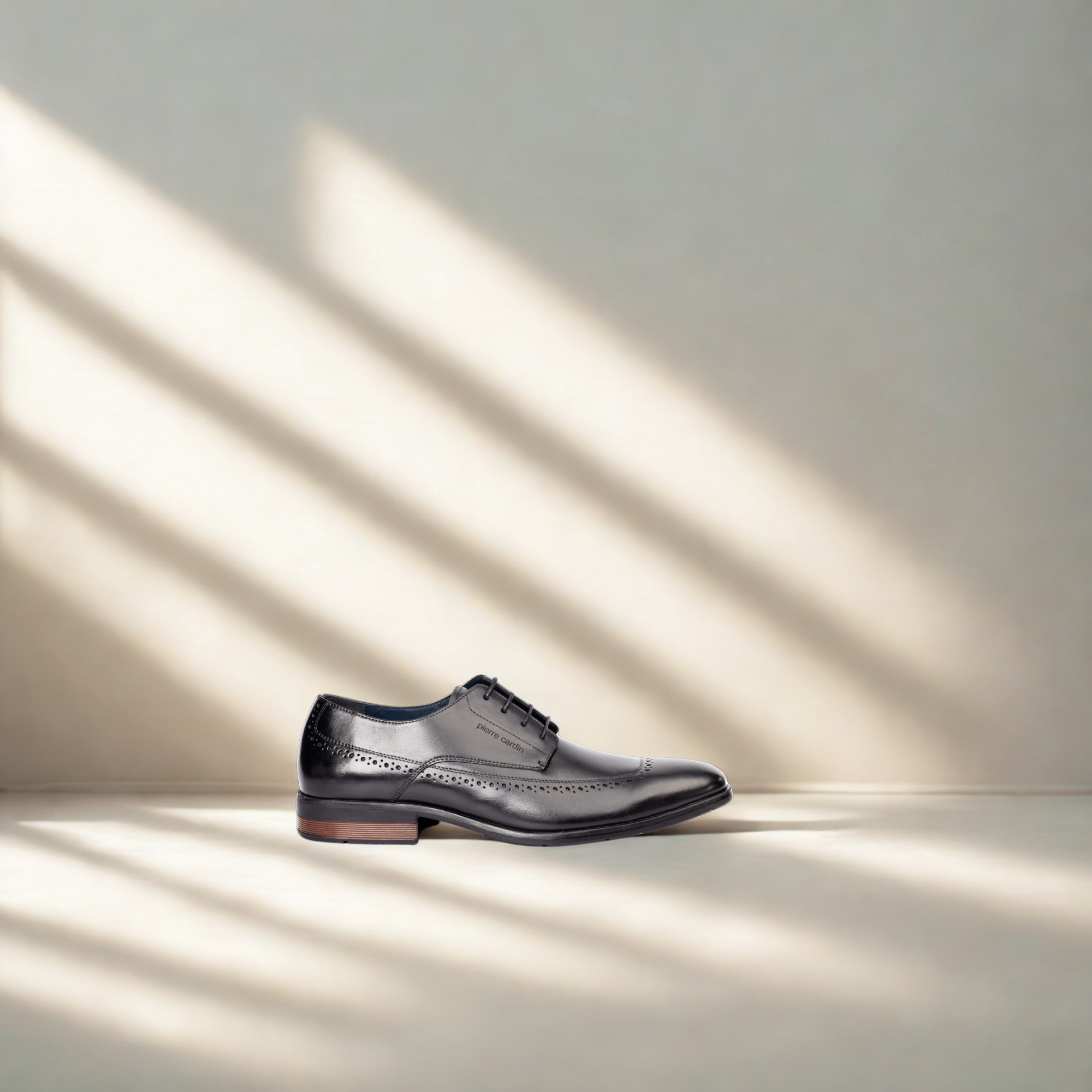 Onyx: Black Quarter Brogue