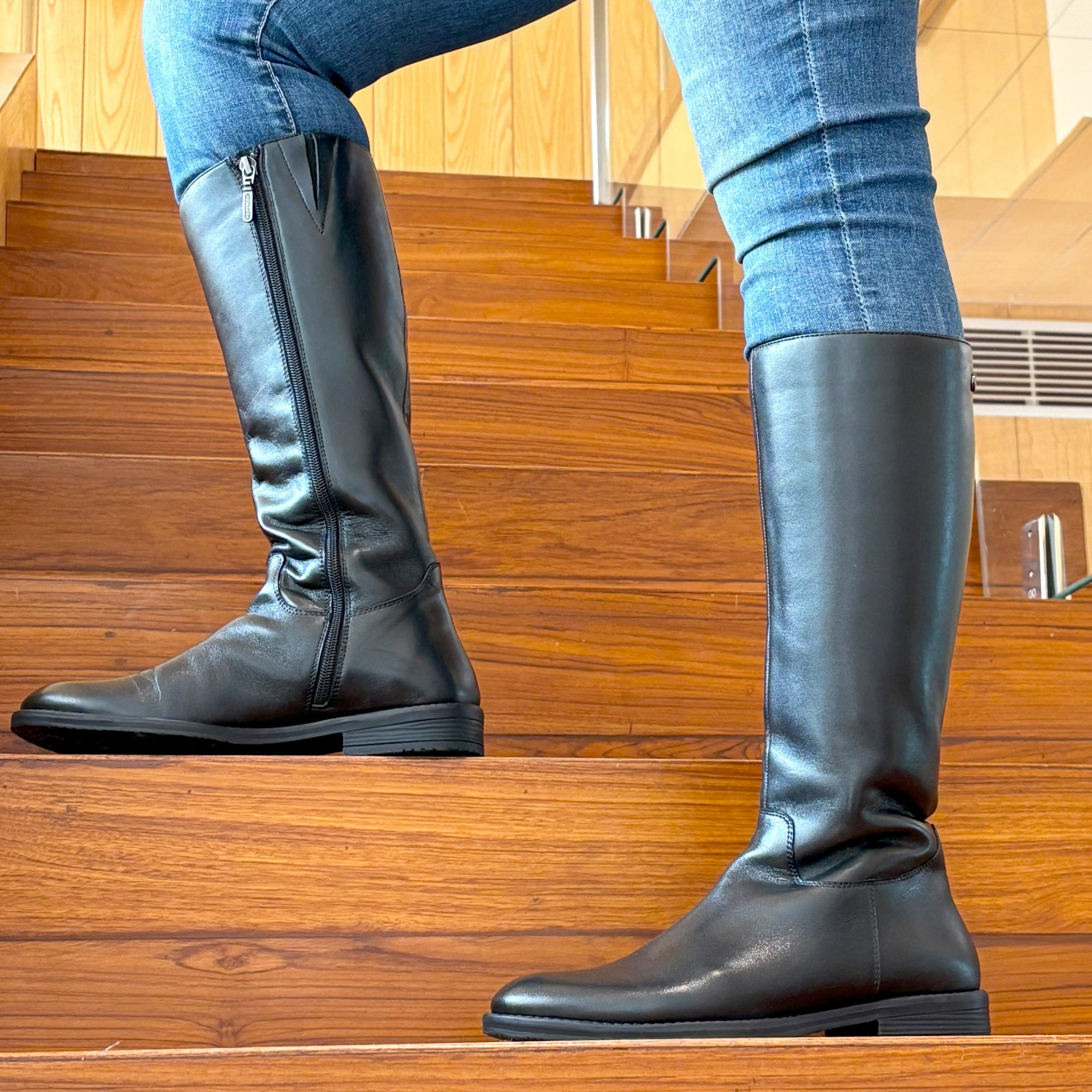 Catherine Knee-high Black Boot