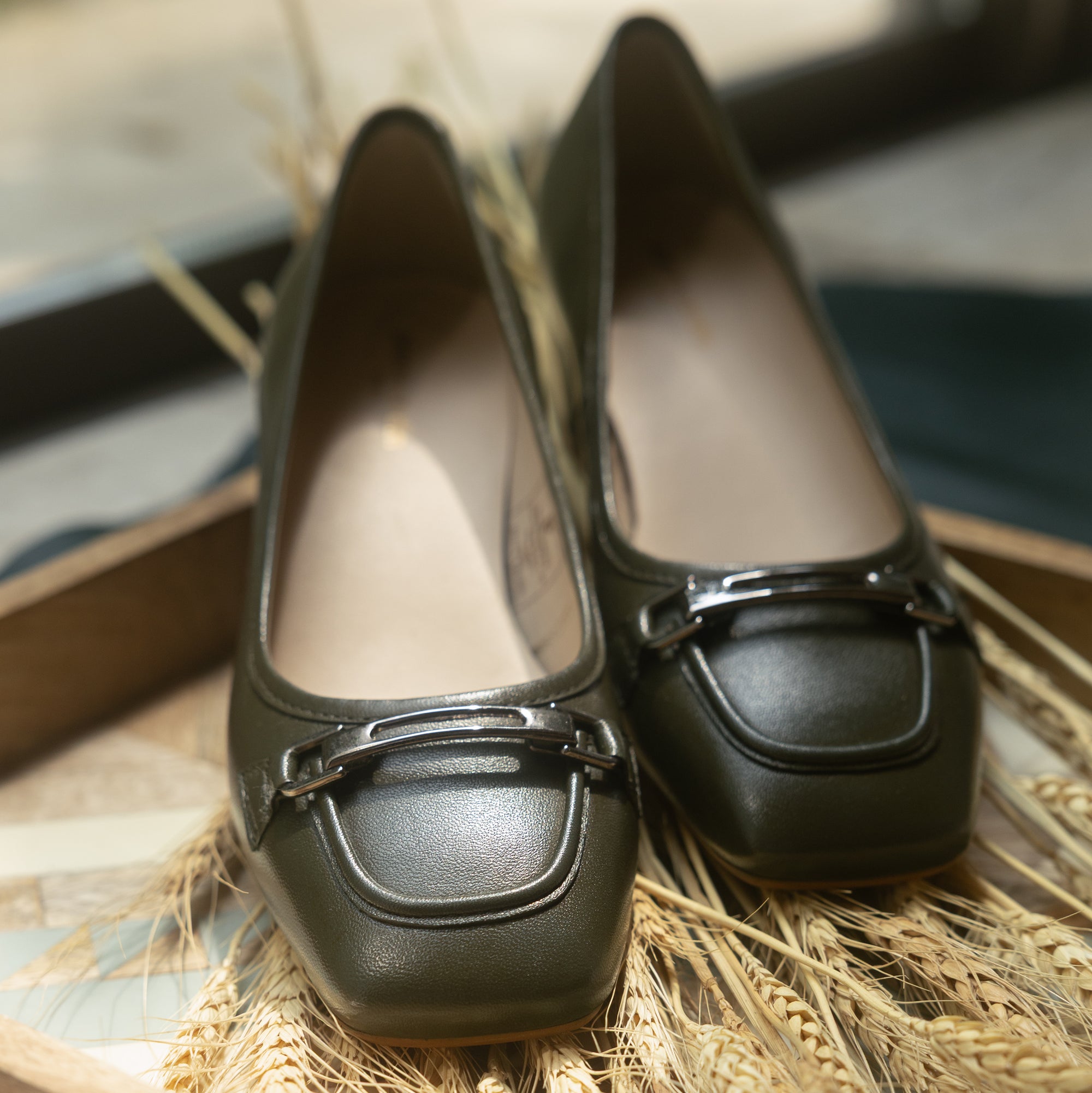 Margot Olive Wide-Toe Shoe