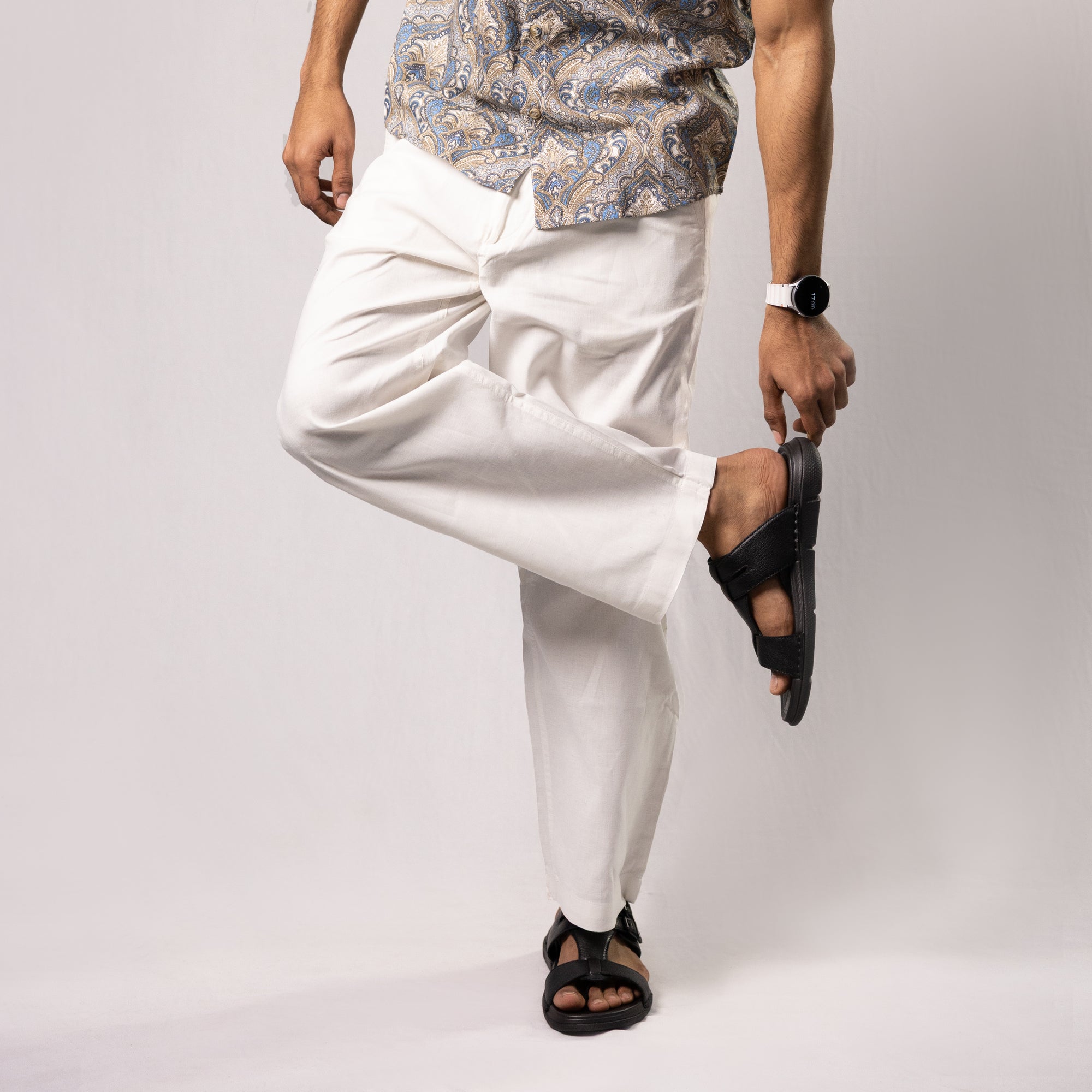 Vite: Black Dual-buckle Sandal