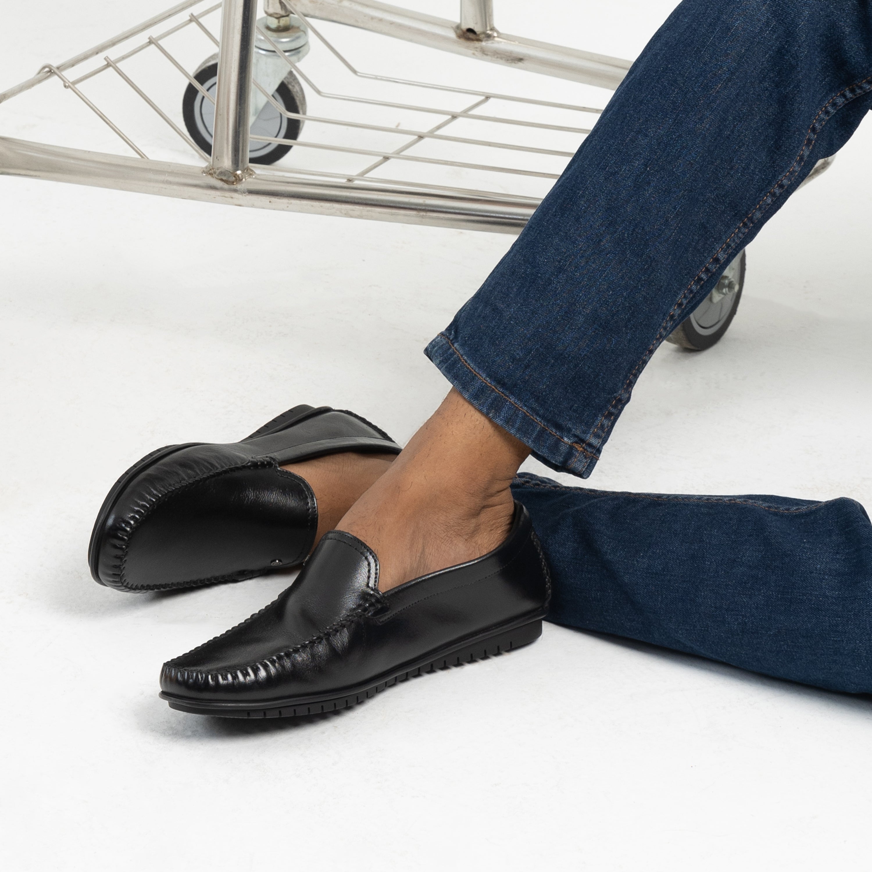 Cruise Black Leather Loafers | Shop Pierre Cardin