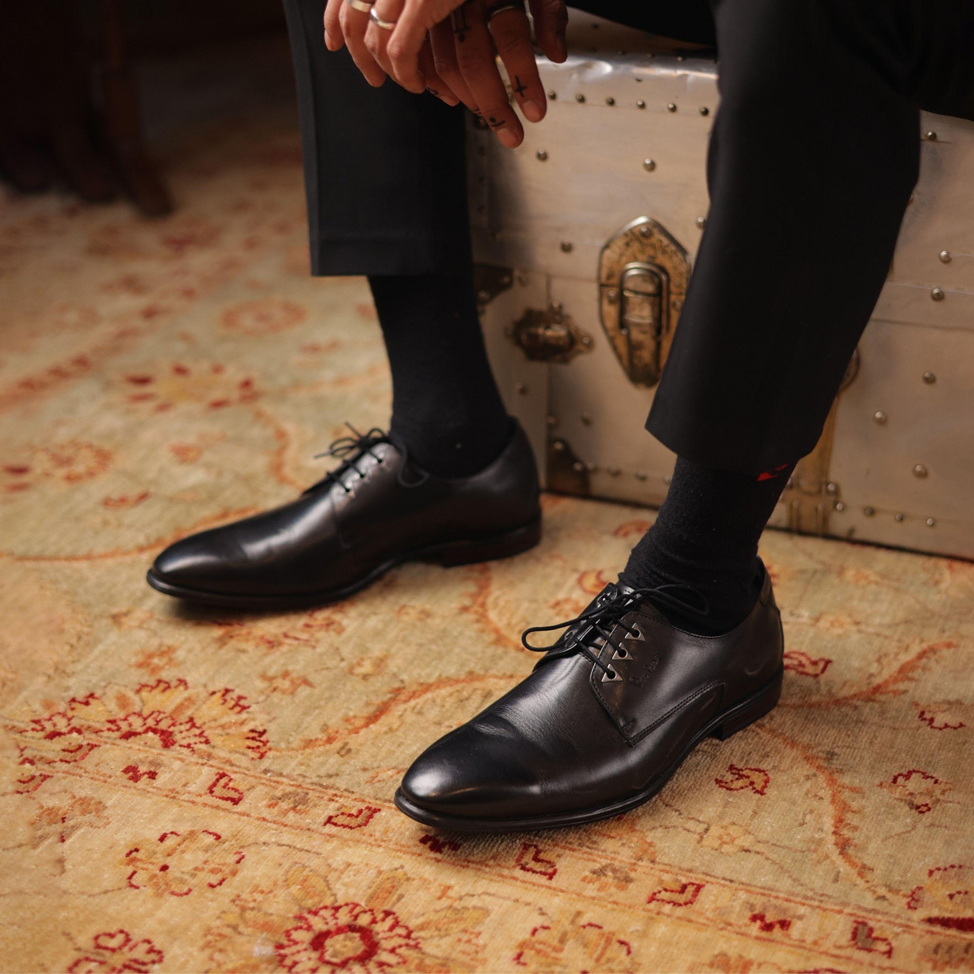 Tuscan Black Derby