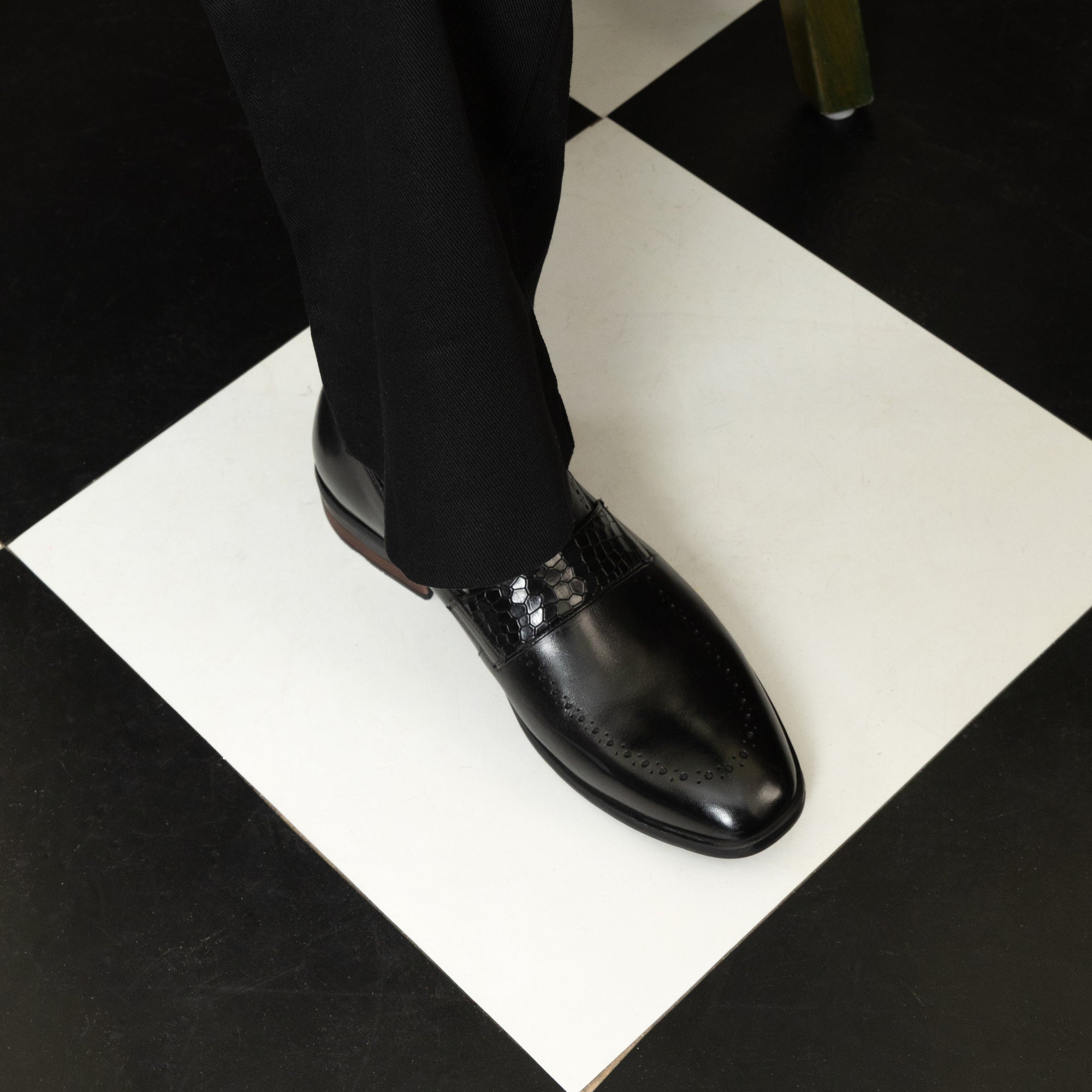 Onyx: Textured Black Loafer