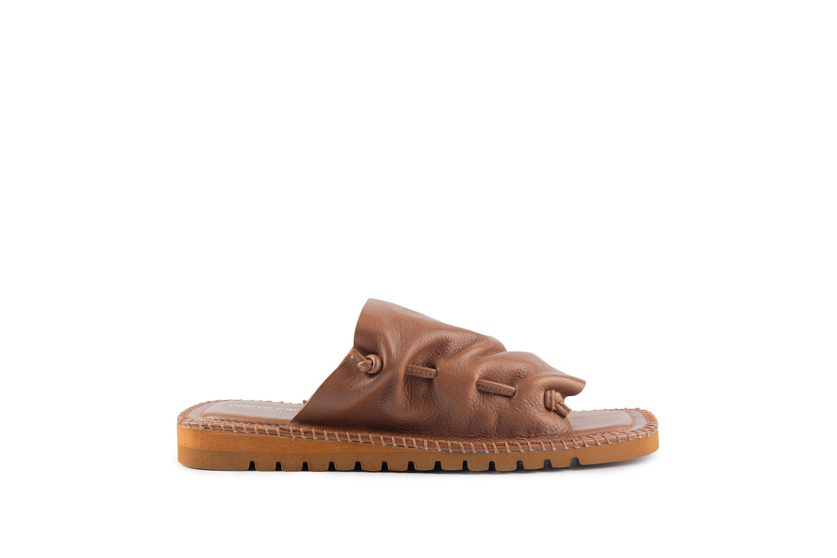 Fête Tan Ruched Slide