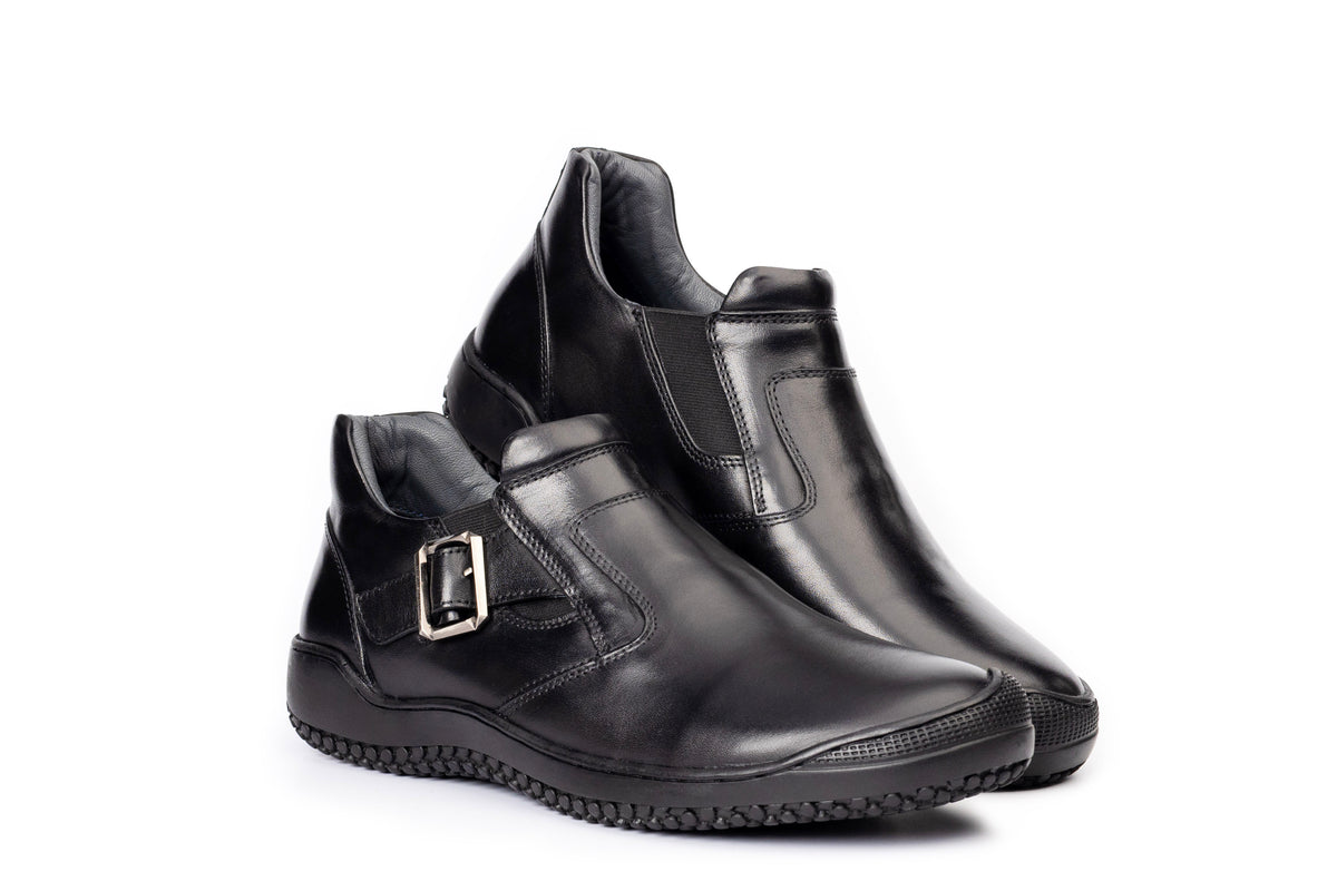 Roadster Black Leather Slip-Ons | Pierre Cardin display picture 1