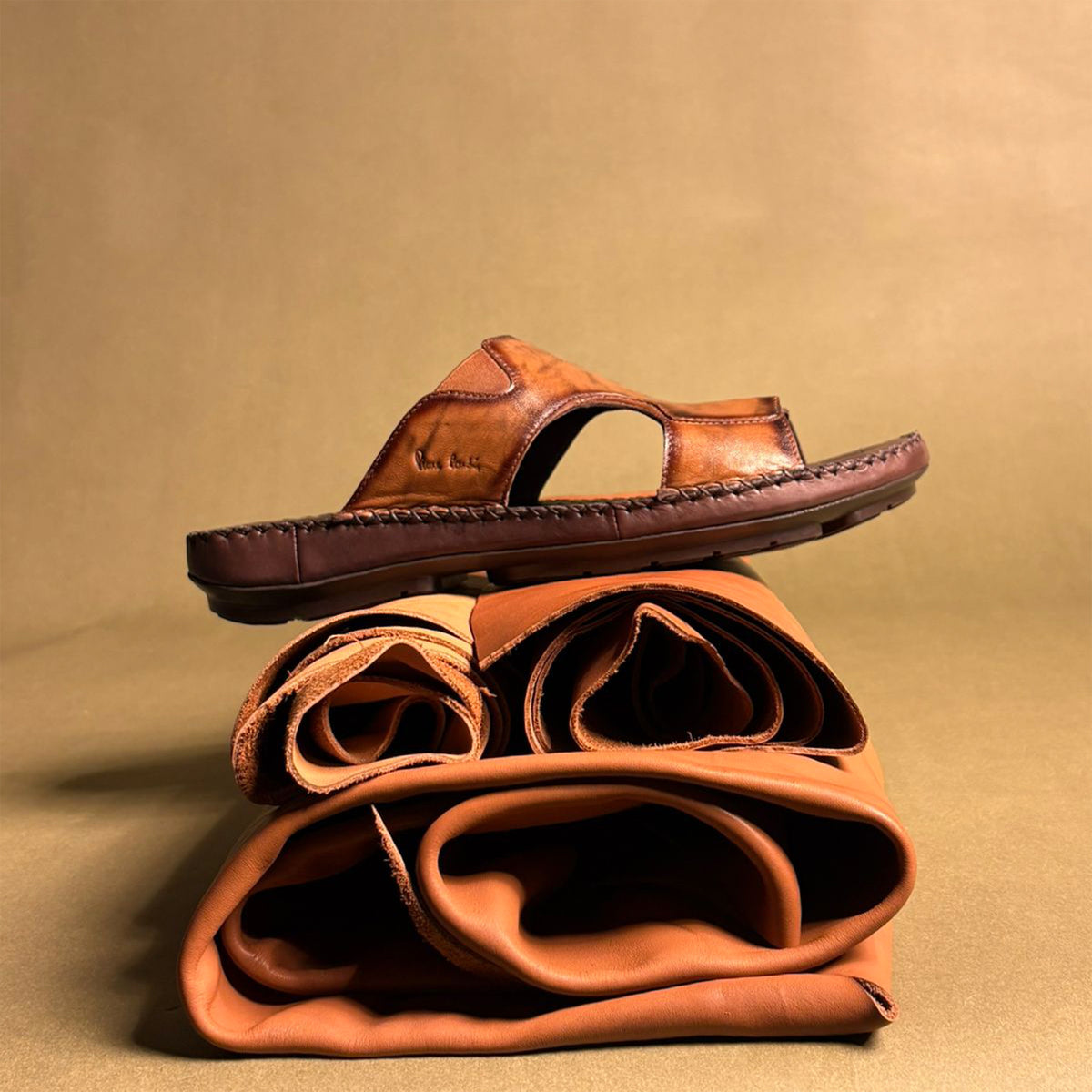 Airflex: Tan Wave-cut Sandal