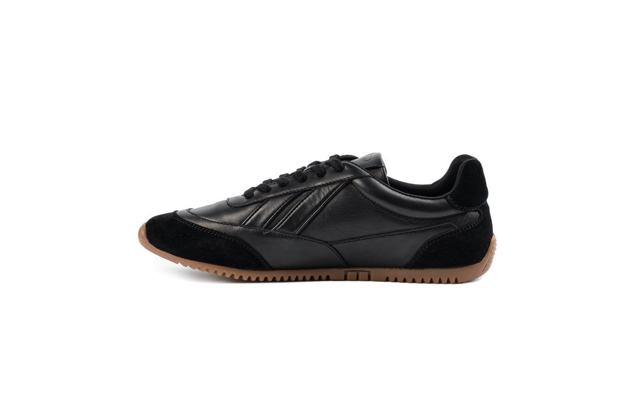Solstice Carbon Black sneaker - view 4