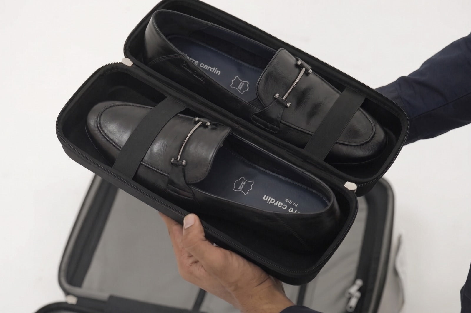 The Traveller: Black Loafer